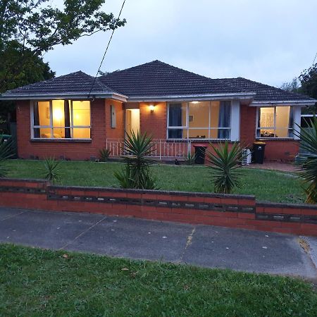 Homestay Near Dandenong Plaza 외부 사진